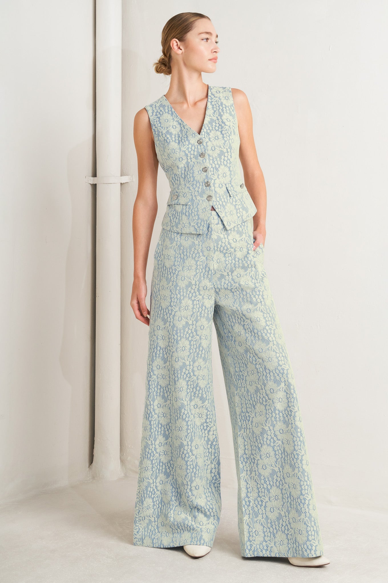 EASY ELEGANCE WOVEN LACE VEST